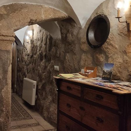 Apartamentos Rurales La Casa De Luis Santa Cruz de la Sierra エクステリア 写真
