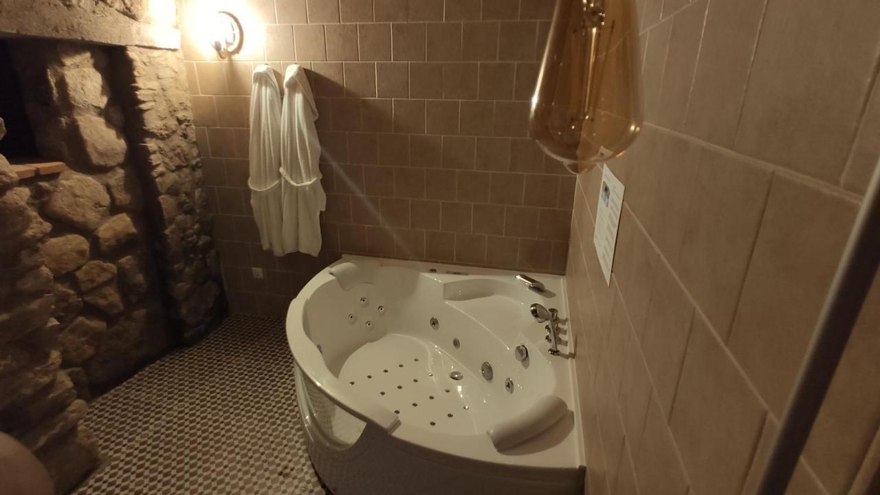 Apartamentos Rurales La Casa De Luis Santa Cruz de la Sierra エクステリア 写真