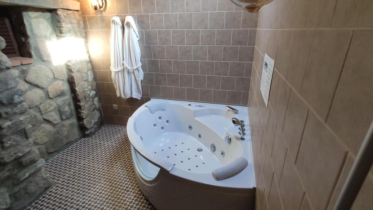 Apartamentos Rurales La Casa De Luis Santa Cruz de la Sierra エクステリア 写真