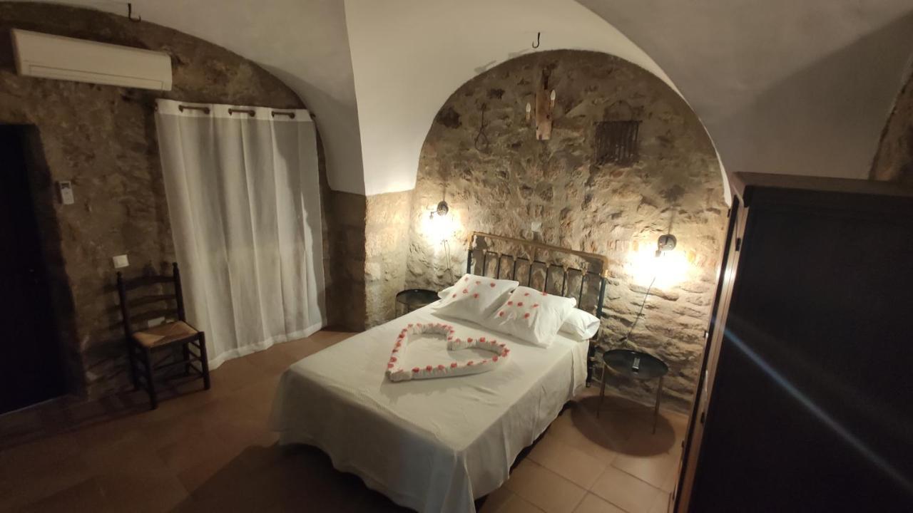 Apartamentos Rurales La Casa De Luis Santa Cruz de la Sierra エクステリア 写真