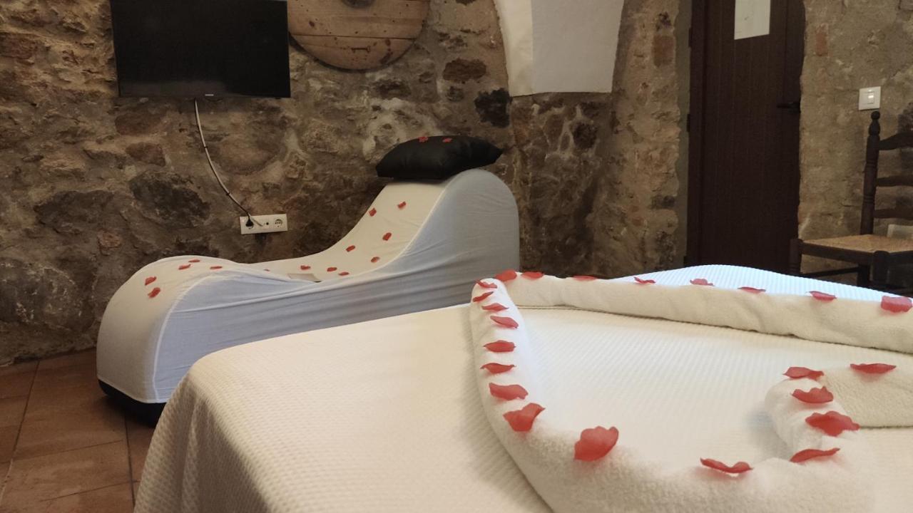 Apartamentos Rurales La Casa De Luis Santa Cruz de la Sierra エクステリア 写真