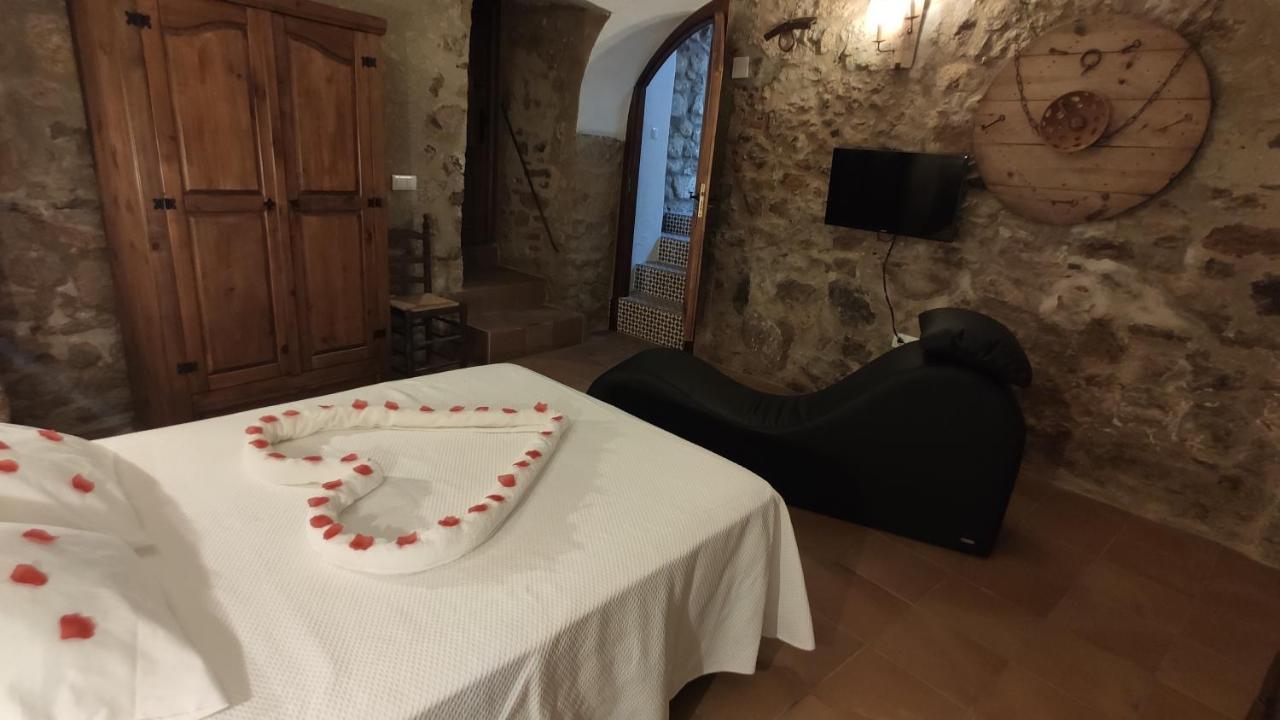 Apartamentos Rurales La Casa De Luis Santa Cruz de la Sierra エクステリア 写真
