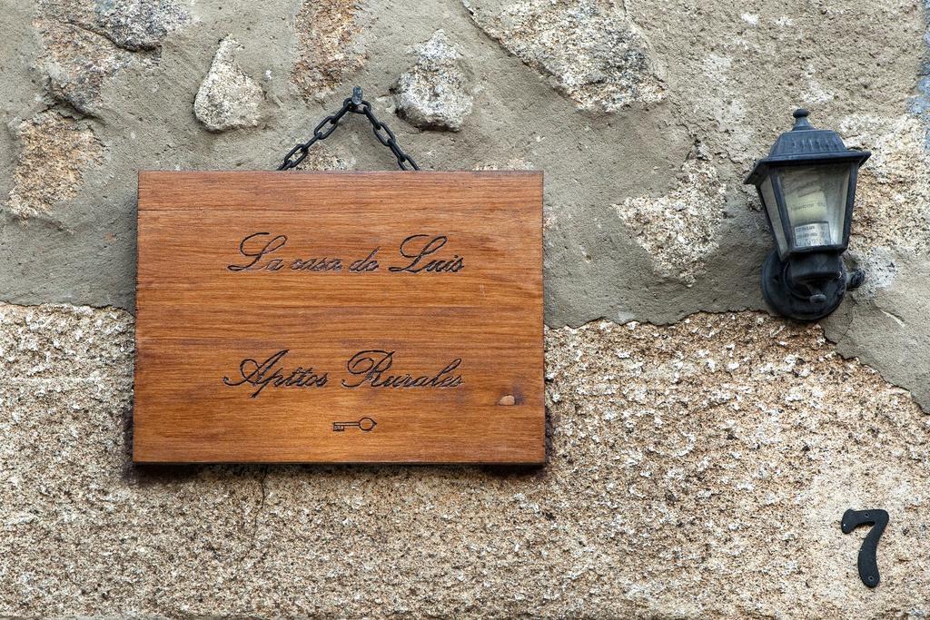 Apartamentos Rurales La Casa De Luis Santa Cruz de la Sierra エクステリア 写真