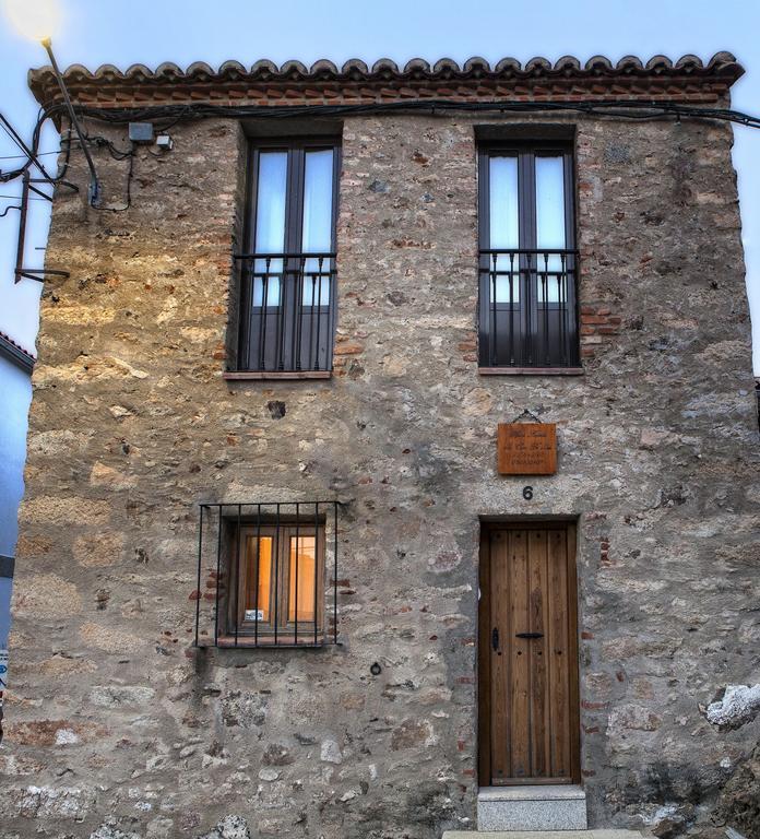 Apartamentos Rurales La Casa De Luis Santa Cruz de la Sierra エクステリア 写真