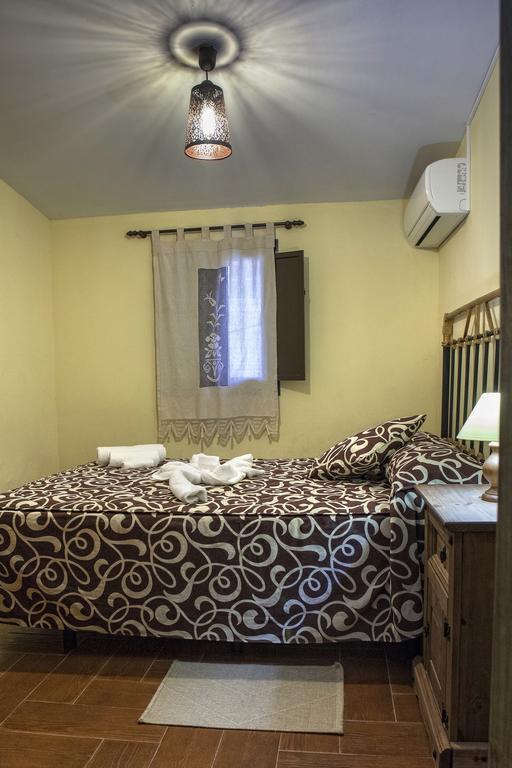 Apartamentos Rurales La Casa De Luis Santa Cruz de la Sierra エクステリア 写真