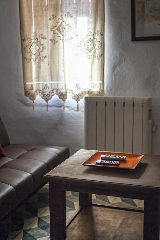 Apartamentos Rurales La Casa De Luis Santa Cruz de la Sierra エクステリア 写真