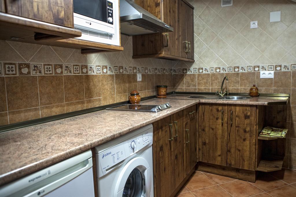 Apartamentos Rurales La Casa De Luis Santa Cruz de la Sierra エクステリア 写真